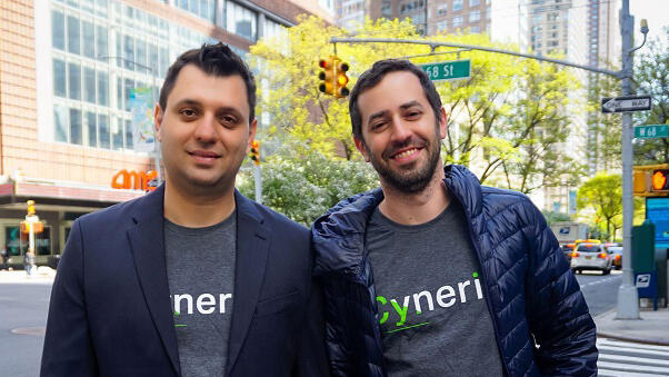 מימין לאון לרמן ו דניאל ברודי מייסדי סיינריו