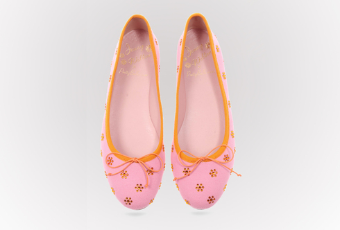 נעליים בעיצובה של ג׳ני וולטון לפריטי בלרינס , צילום: ניר יפה