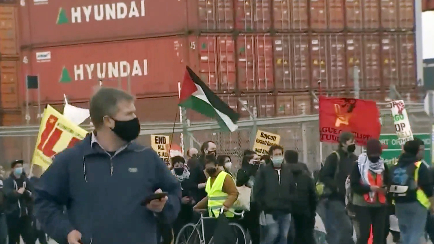 עובדי נמל ב אוקלנד סירבו לטפל ב אונייה ישראלית של חברת צים