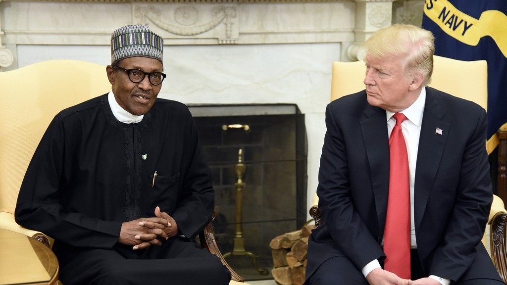 הנשיא לשעבר טראמפ ו נשיא ניגריה מוחמדו בוהארי
