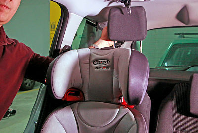 כיסא בטיחות לילד ילד ברכב