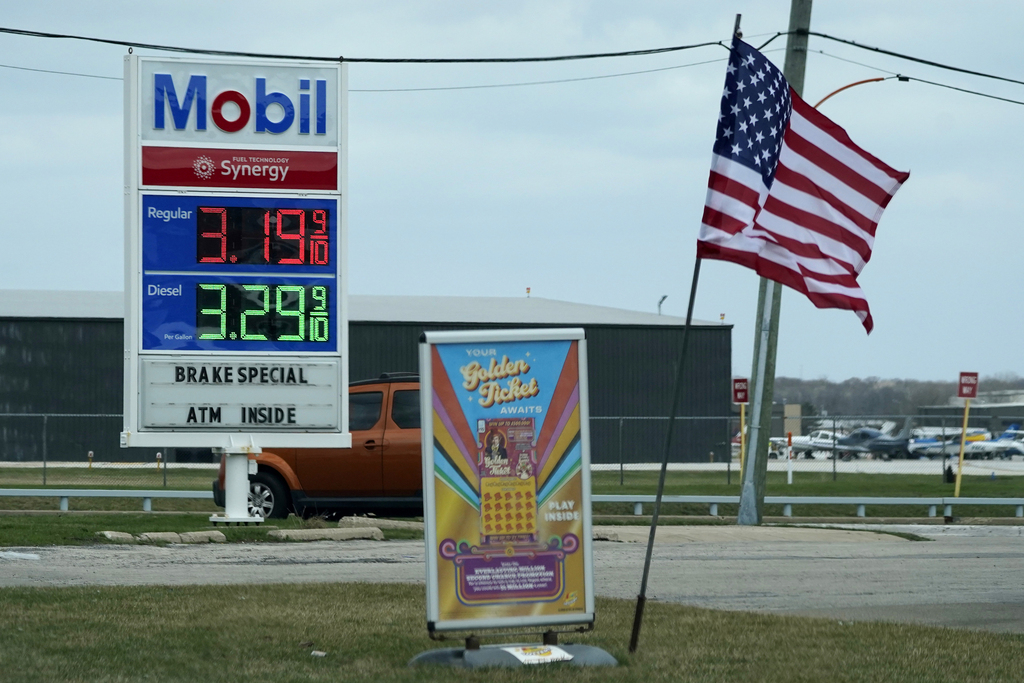 מחיר בנזין תחנת דלק מוביל אינפלציה ארה"ב