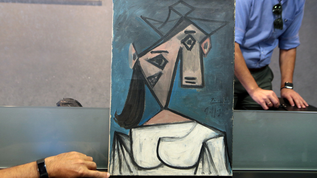 צפו: ציור של פיקאסו שנגנב אותר לאחר 9 שנים - ונפל על הרצפה