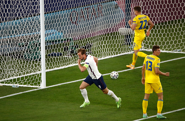 הארי קיין שחקן אנגליה אחרי השער שהבקיע מול אוקראינה ברבע גמר יורו 2020