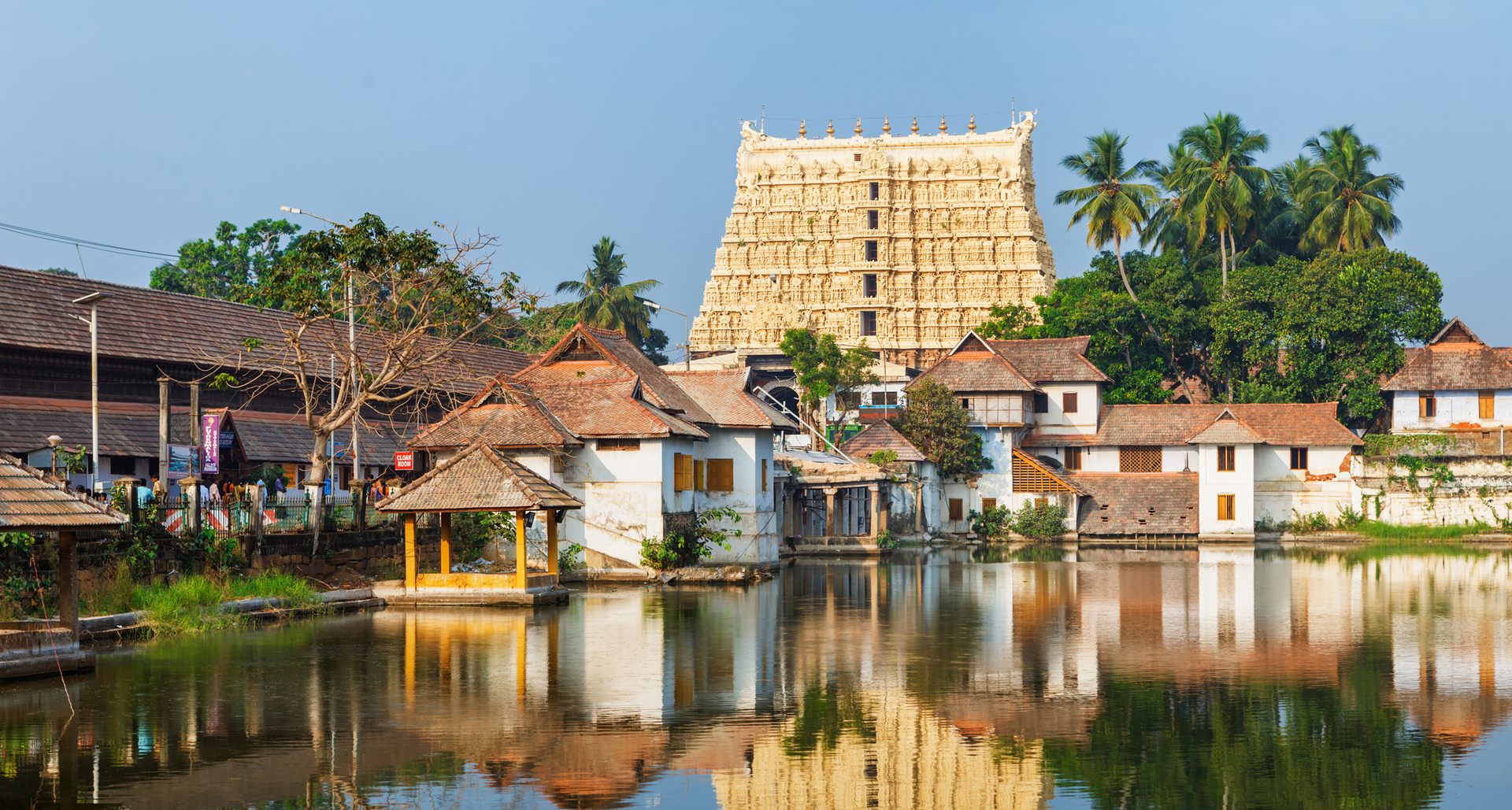 פוטו מבנים מזהב Sree Padmanabhaswamy Temple קרלה הודו