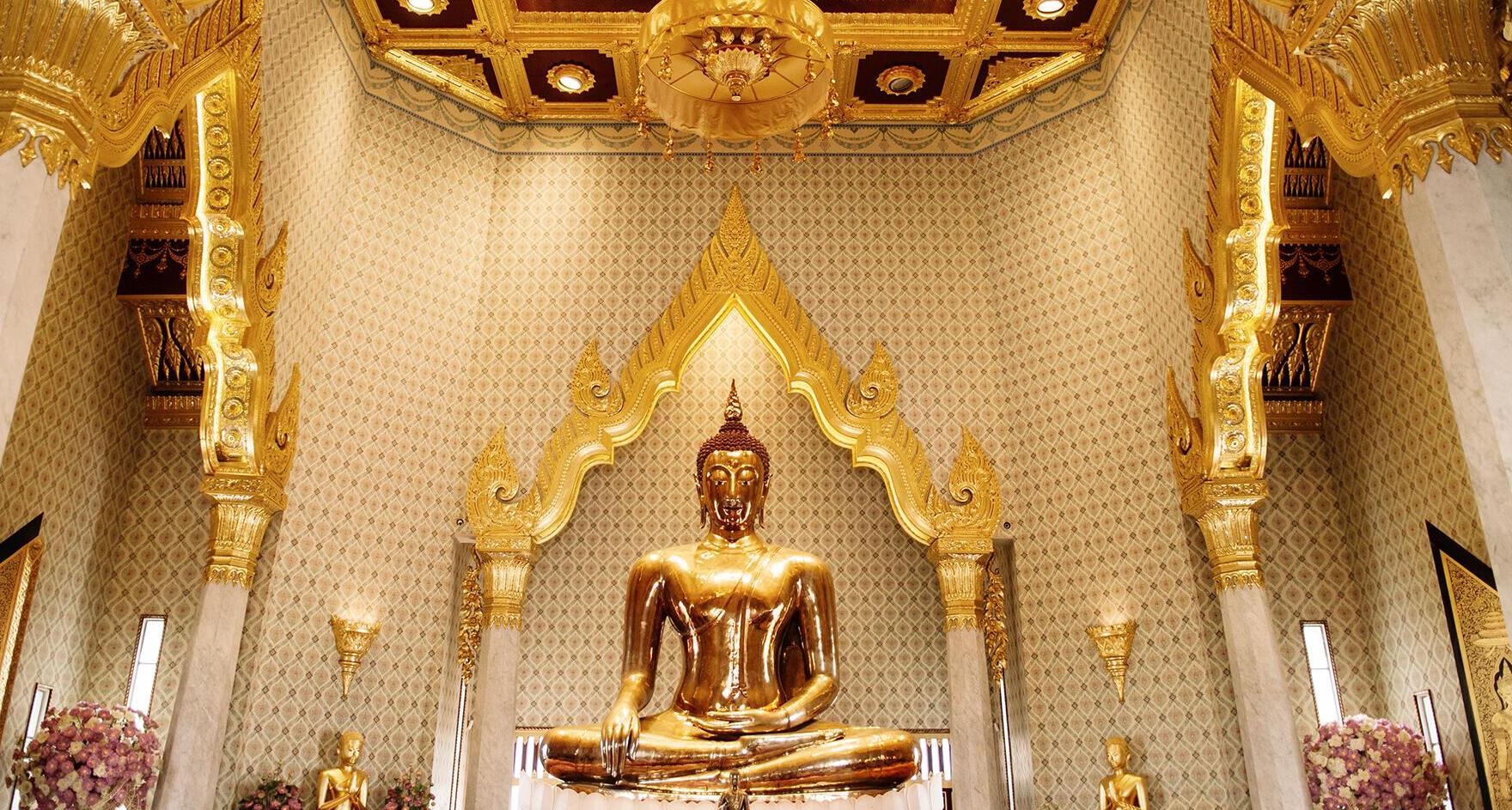 פוטו מבנים מזהב הבודהה המוזהב בנגקוק