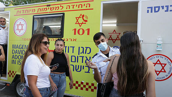 מתחם חיסון פופ-אפ בתל אביב , אוראל כהן