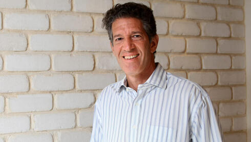 בעלי קרן הגידור ספרה נכנסים לקרנות נאמנות: קונים את בית ההשקעות סלע 