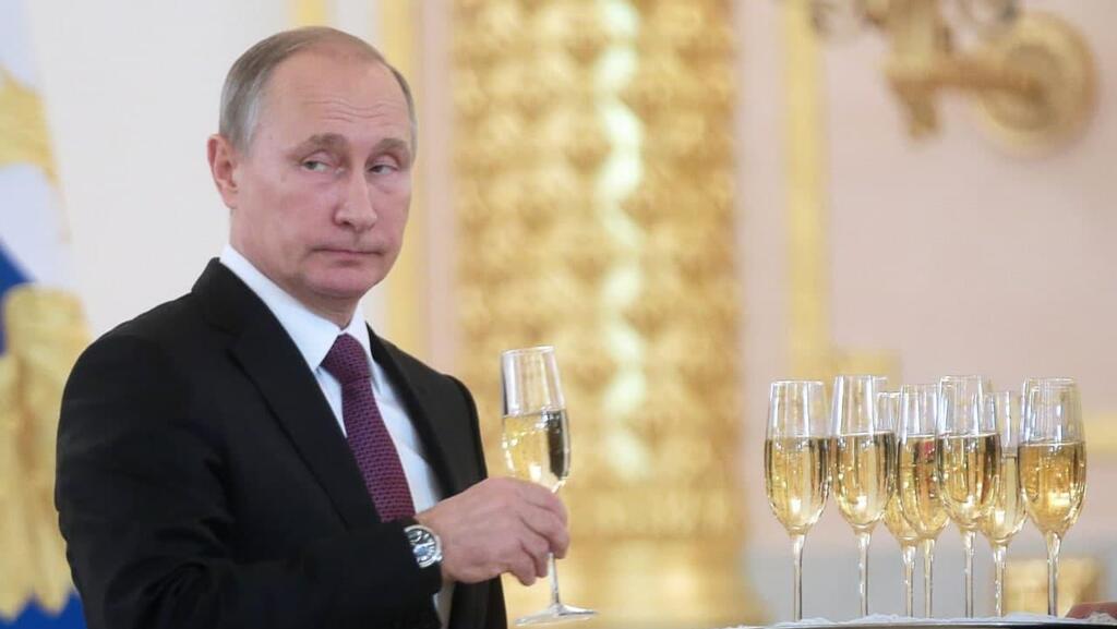 פוטין החליט: השם &quot;שמפניה&quot; מיועד רק למשקה מתוצרת רוסיה