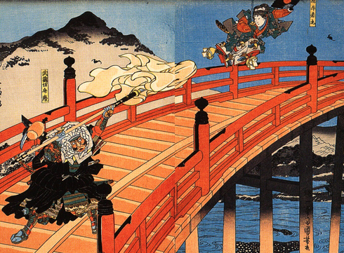 בנקיי עומד ונלחם על גשר. טריוויה: הדמות בה הוא נלחם פה היא אדונו יושיטסונה, שניצח אותו וכך קיבל אותו כשומר ראש, צילום: Wikimedia
