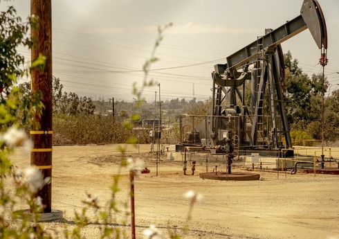 קידוח נפט , צילום: בלומברג