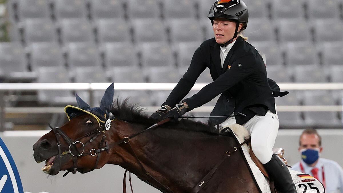 אניקה שלו רכיבת סוסים גרמניה טוקיו 2020 פנטאתלון