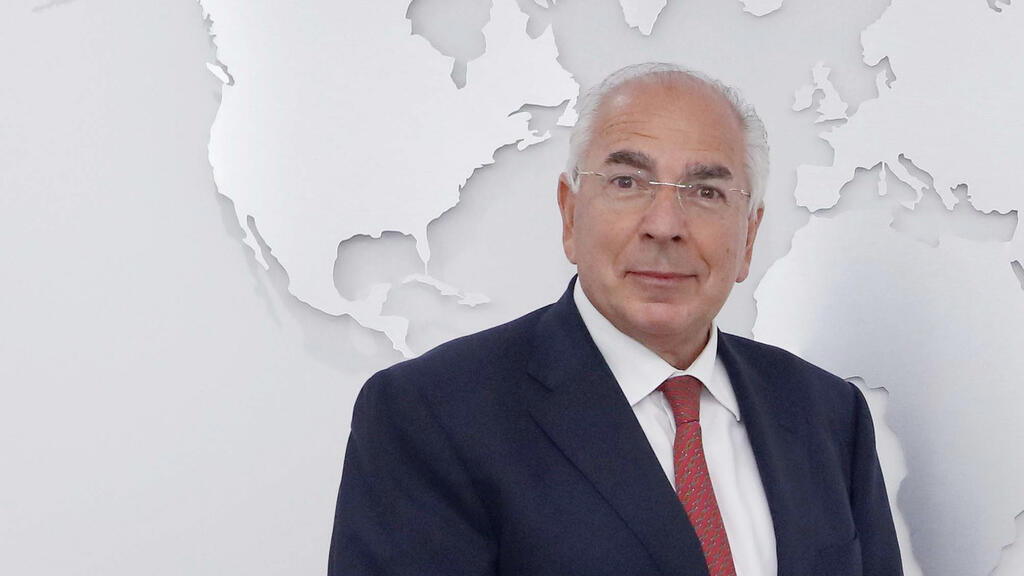 שלומי פוגל מבעלי מספנות ישראל ו קבוצת אמפא ו גולד בונד