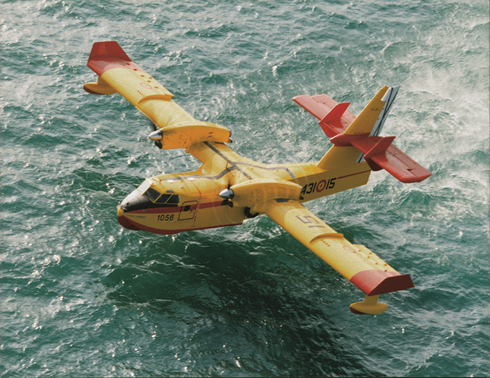 מטוס CL-415 מסוגל לשאוב מים מהים , Viking Air LTD