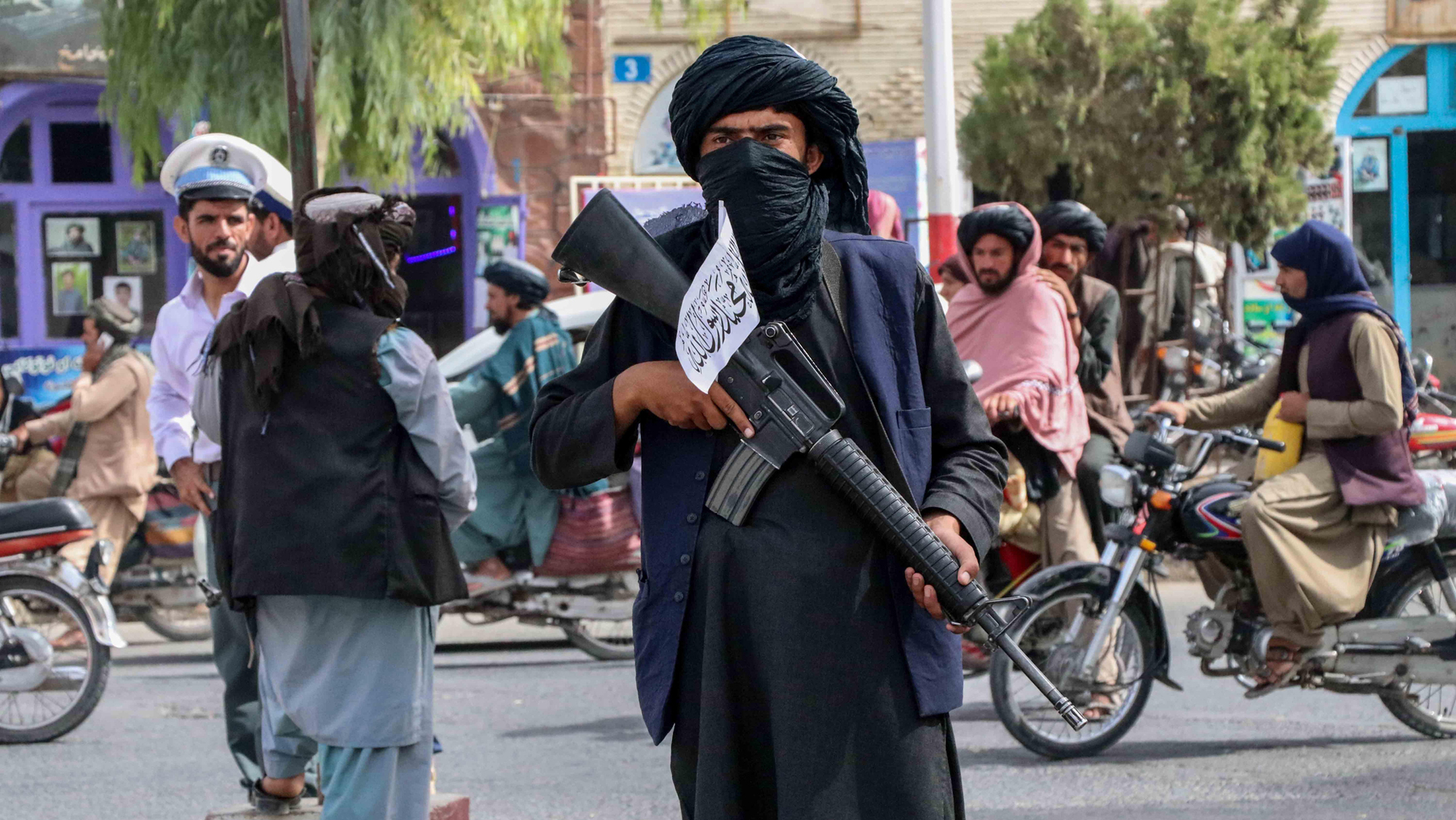 לוחמי טליבאן משתלטים על קאבול אפגניסטן