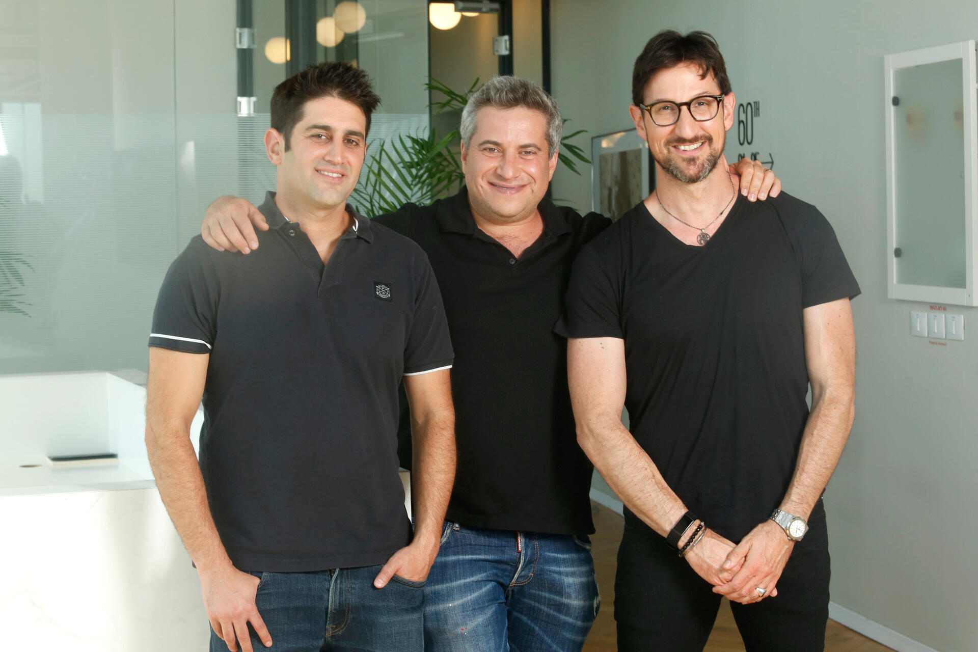 מימין ליאור פרוסור פאשה רומנובסקי ו אלון ליפשיץ