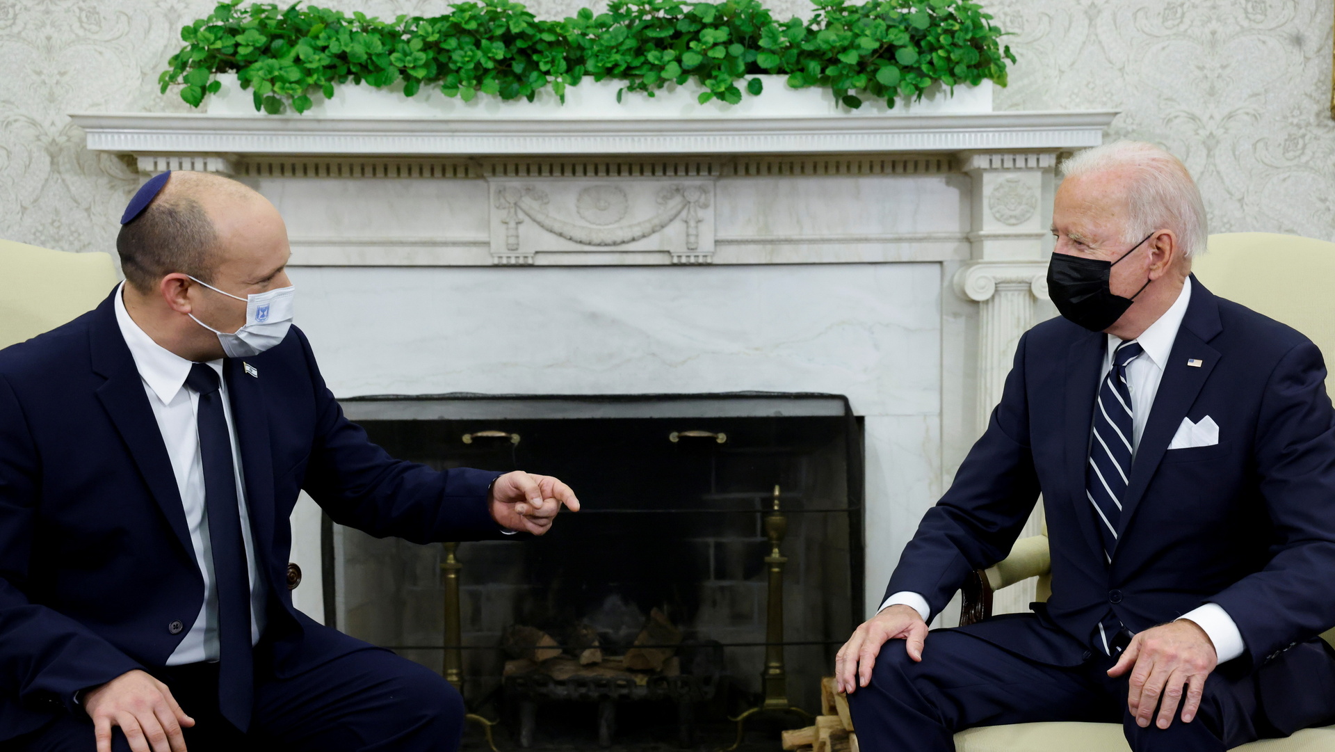 נשיא ארה"ב ג'ו ביידן ו ראש ממשלת ישראל נפתלי בנט הבית הלבן