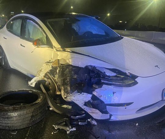 מכונית של טסלה לאחר תאונה, צילום: Florida Highway Patrol