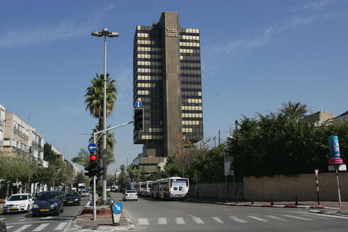 מגדל המאה תל אביב, צילום: מיכאל שטינדל