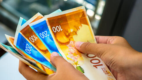 לא מסתפקים ברווחי השיא של 2025: דמי הניהול בקרנות הנאמנות יתייקרו מחר