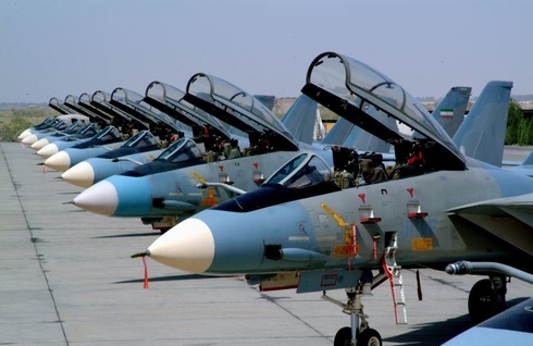 ליין מטוסי F14 באיראן, צילום: FARS 