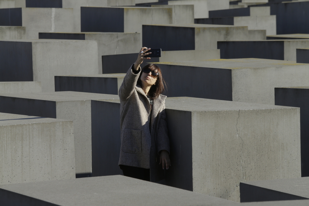 צילום סלפי אנדרטת השואה ברלין, פברואר 2019