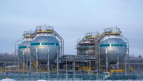 מתקן גז טבעי נוזלי ברוסיה, צילום: בלומברג