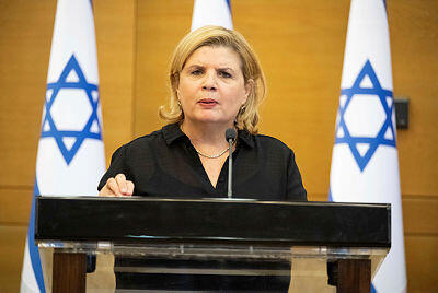 אורנה ברביבאי שרת הכלכלה, יואב דודקביץ