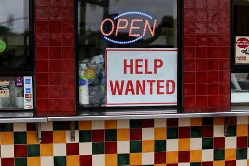 מחפשים עובדים בארה"ב. כשהכלכלה העולמית החלה להתאושש, צילום: רויטרס
