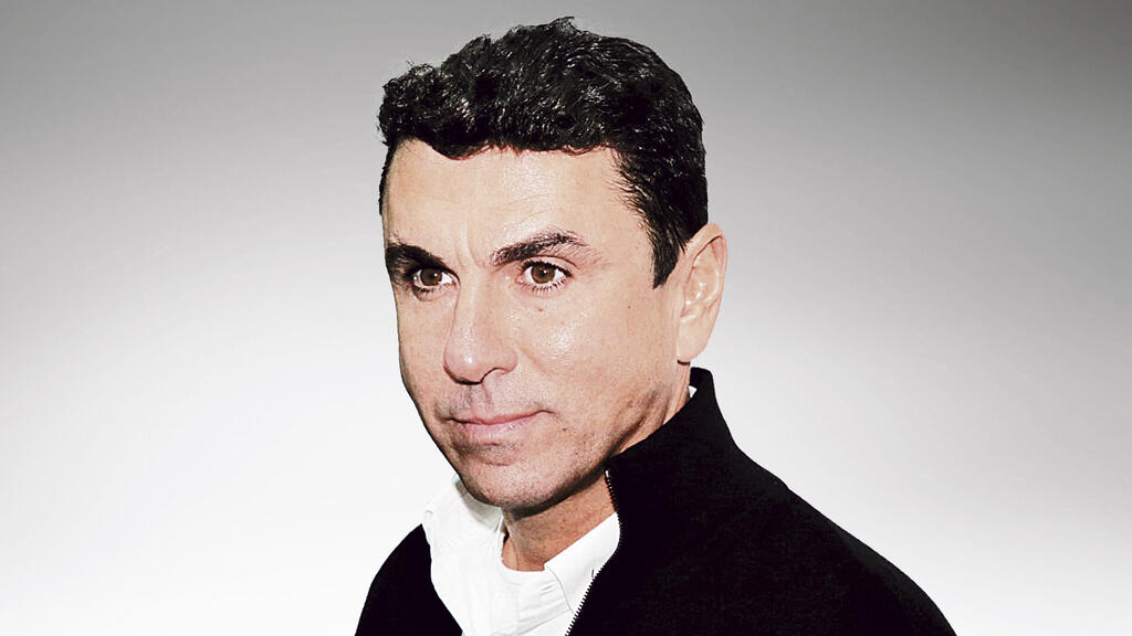 איש העסקים גבי מגנזי (מוטי קמחי) גבי מגנזי בעל השליטה באברות