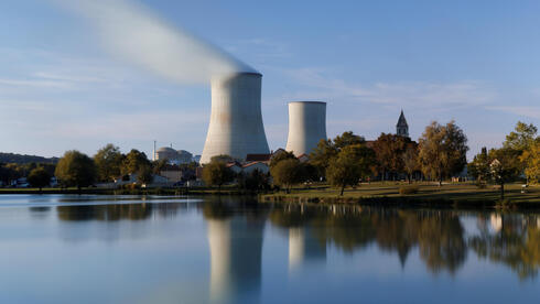 כור גרעיני בסיבו שבצרפת, צילום: רויטרס