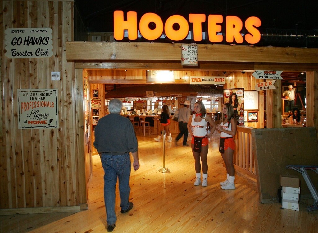 מסעדה הוטרס Hooters לאס וגאס