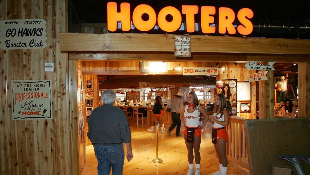 מסעדה הוטרס Hooters לאס וגאס