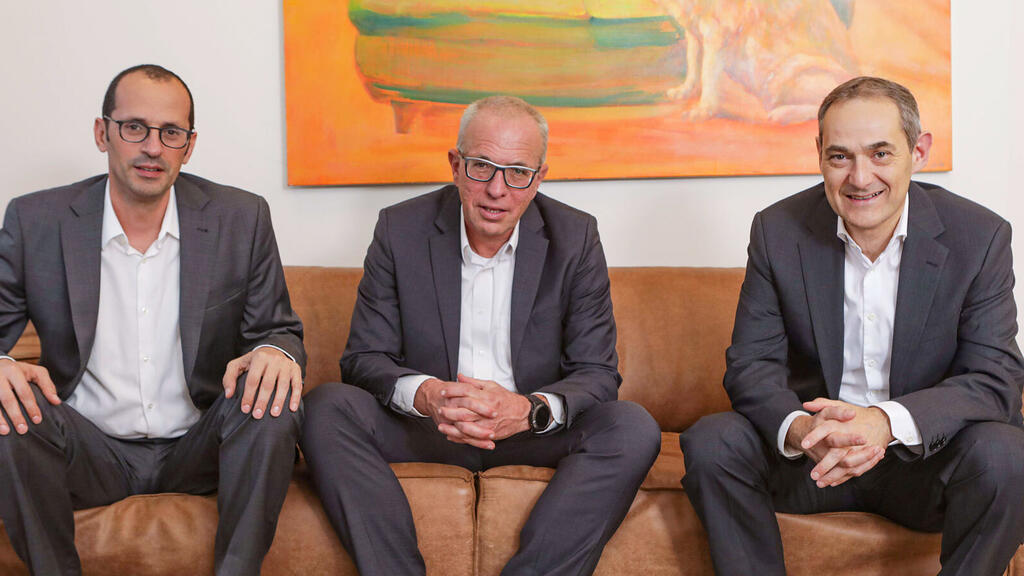 מימין גיל דויטש רוני בירם ו נבות בר קרן קיסטון  