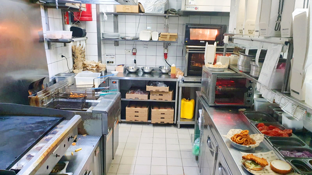 טרנד הקורונה: רשת BBB פתחה מטבח משלוחים בדרום ת&quot;א