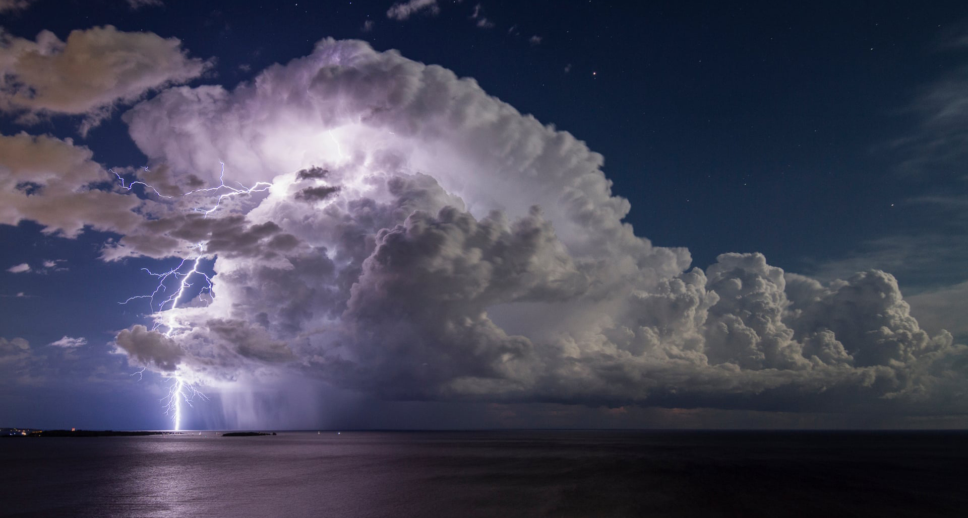 פוטו תחרות צילומי מזג אוויר 2021 סערה צרפת