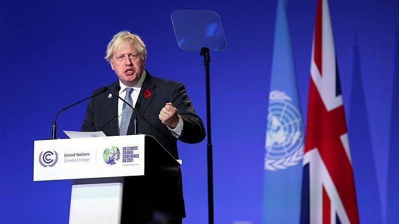 ראש ממשלת בריטניה בוריס ג'ונסון ועדית האקלים גלזגו