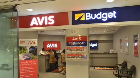 אחרי שנה של מחסור בתחנות: משרד התחבורה בחר זכייניות להנפקת רישיונות נהיגה בינלאומיים