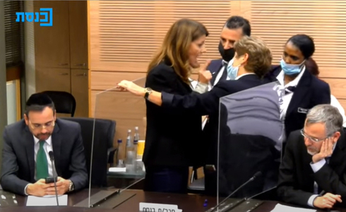  אורלי לוי אבקסיס צועקת על הסדרנית בכנסת, צילום: ערוץ הכנסת