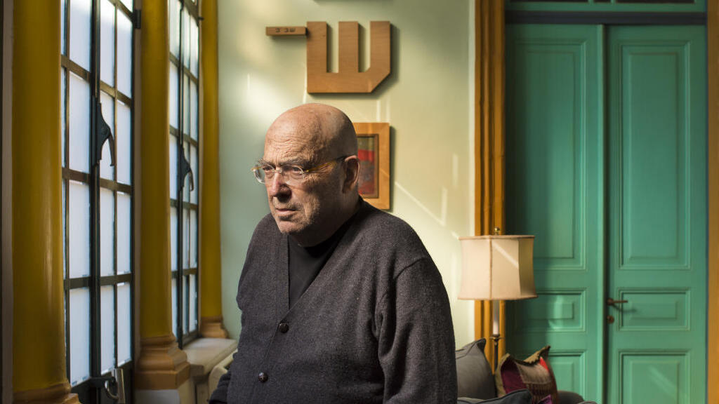 פנאי דוד טרטקובר מעצב גרפי   אמן