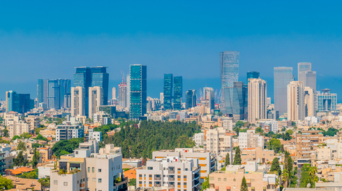 תל אביב ממשיכה לצמוח לגובה, אך היא אינה צפופה בהשוואה לערים גדולות בעולם, שאטרסטוק
