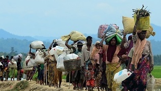 פליטים בני רוהינגה מ מיאנמר שברחו לבנגלדש 