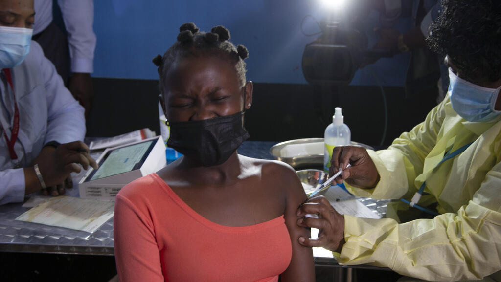 חיסון לקורונה בדרום אפריקה, AP