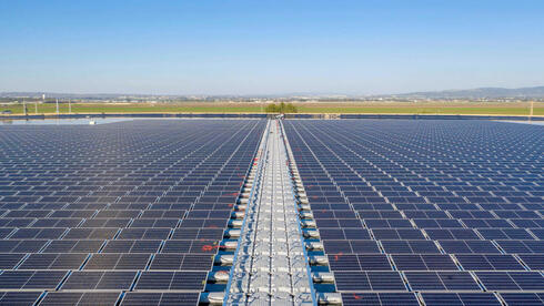 פרויקט סולארי באלונים. אין סיכוי לעמוד ביעדי האנרגיה המתחדשת,  צילום: אבי אריש