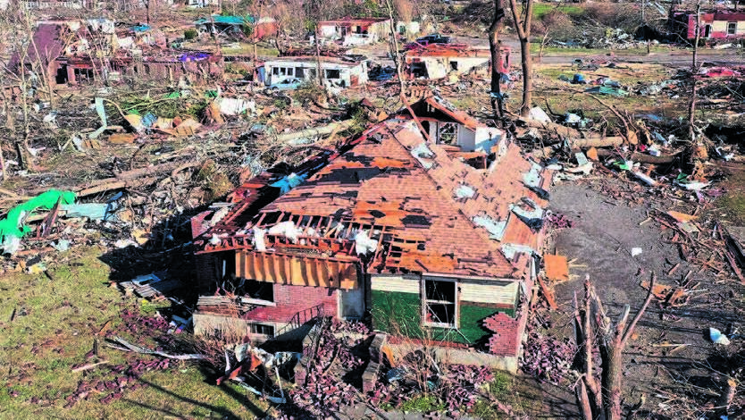 סופת טורנדו בתים הרוסים קנטאקי בסוף השבוע