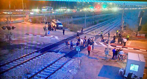 תושבי ניצן חוסמים את מסילת הרכבת, רכבת ישראל צילום מסך