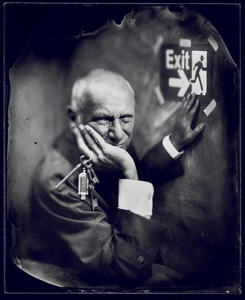 Dov Moran <span style="font-weight: normal;">(Photo: Edward Kaprov. The photo was taken using the wet plate collodion technique, an early photographic process invented in the 19th century.)</span>