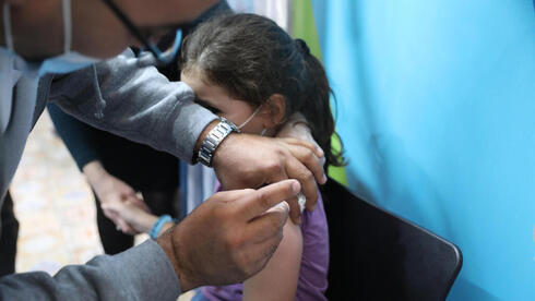 חיסוני ילדים בירושלים, צילום: אי פי איי