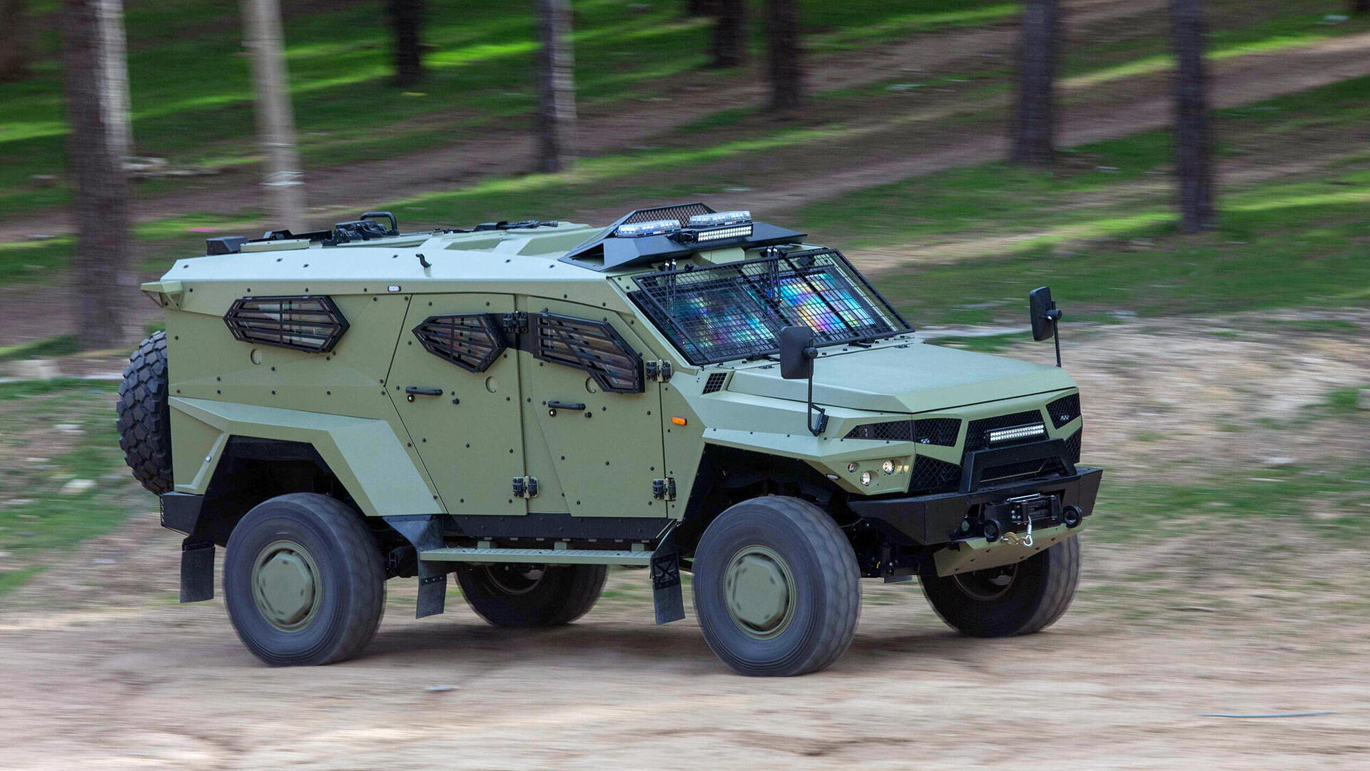 רכב משוריין SandCat של חברת פלסן