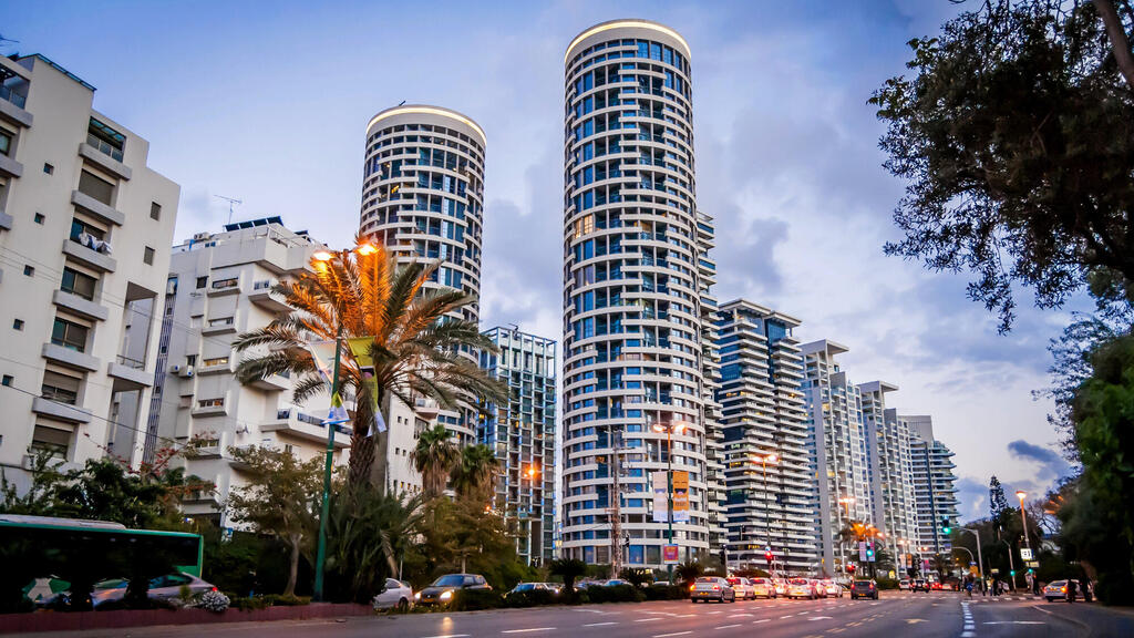 מגדלי יו שכונת פארק צמרת תל אביב 